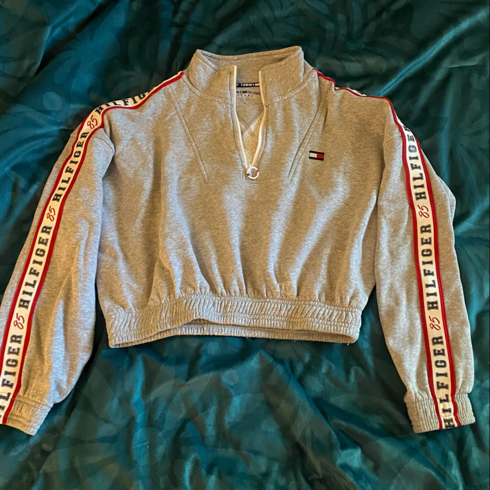 TH half zip